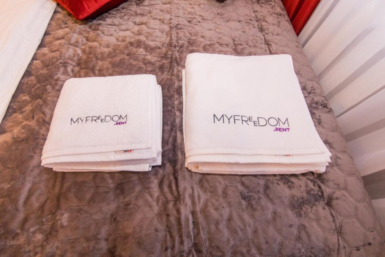 Myfreedom Апартаменти Пр-Т Воскресенський Kiev Buitenkant foto